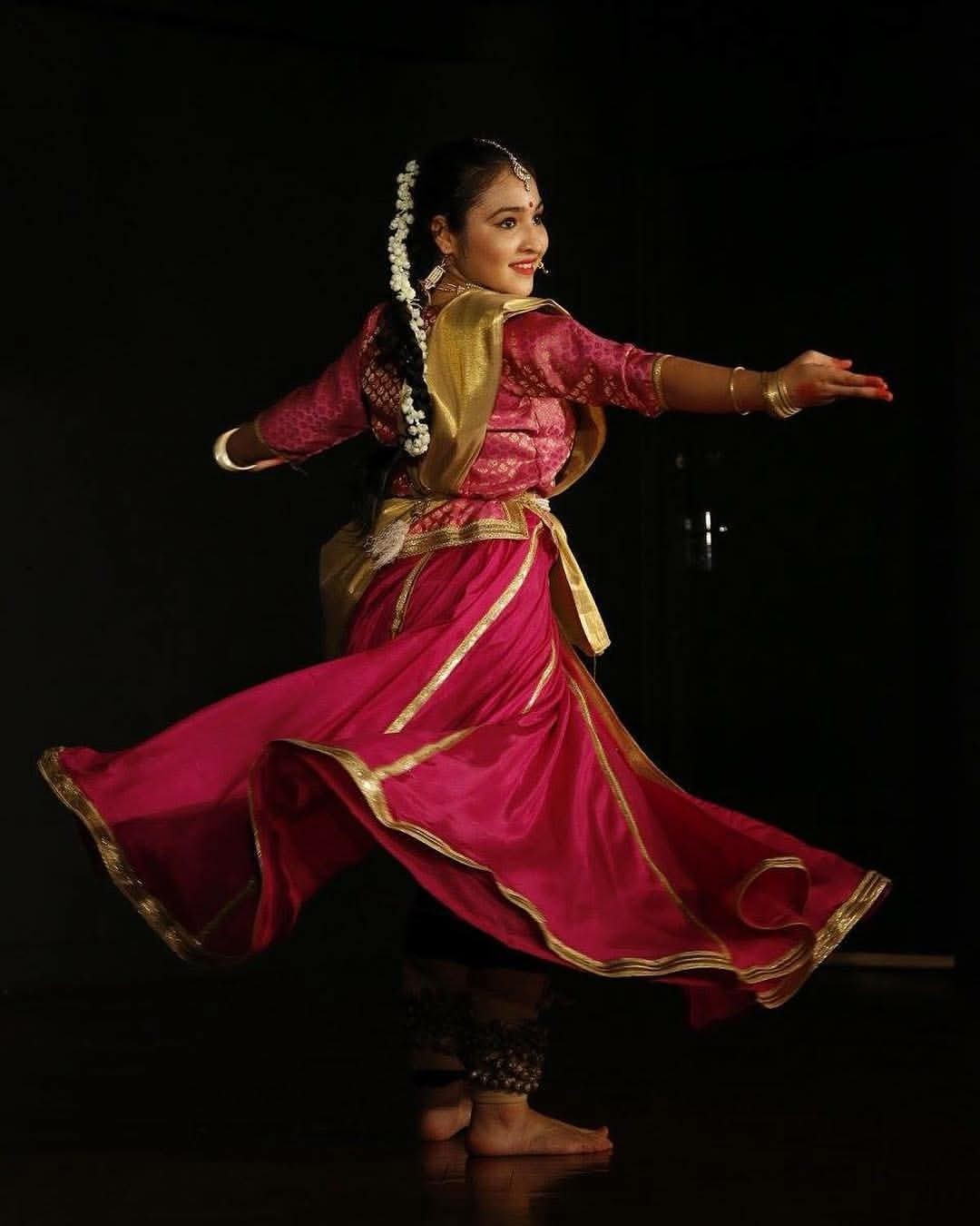 Gauraangi in a Kathak performance